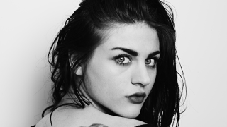 Illustration for article titled Frances Bean Cobain Is All Grown Up & Beautifully Sullen